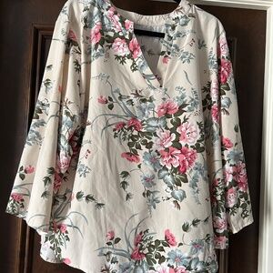PRETTY SUMMER, SPRING TUNIC - SIZE 3XL